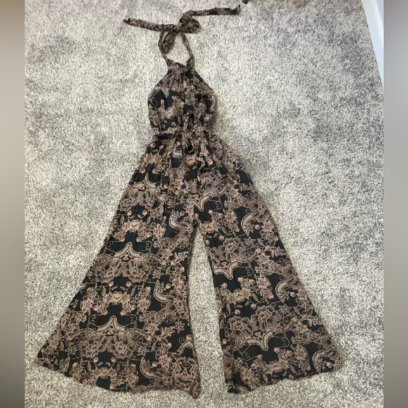 Free People Kissing Sunlight Halter Top Wide Leg Jumpsuit Black Floral Sz Small - Picture 4 of 16